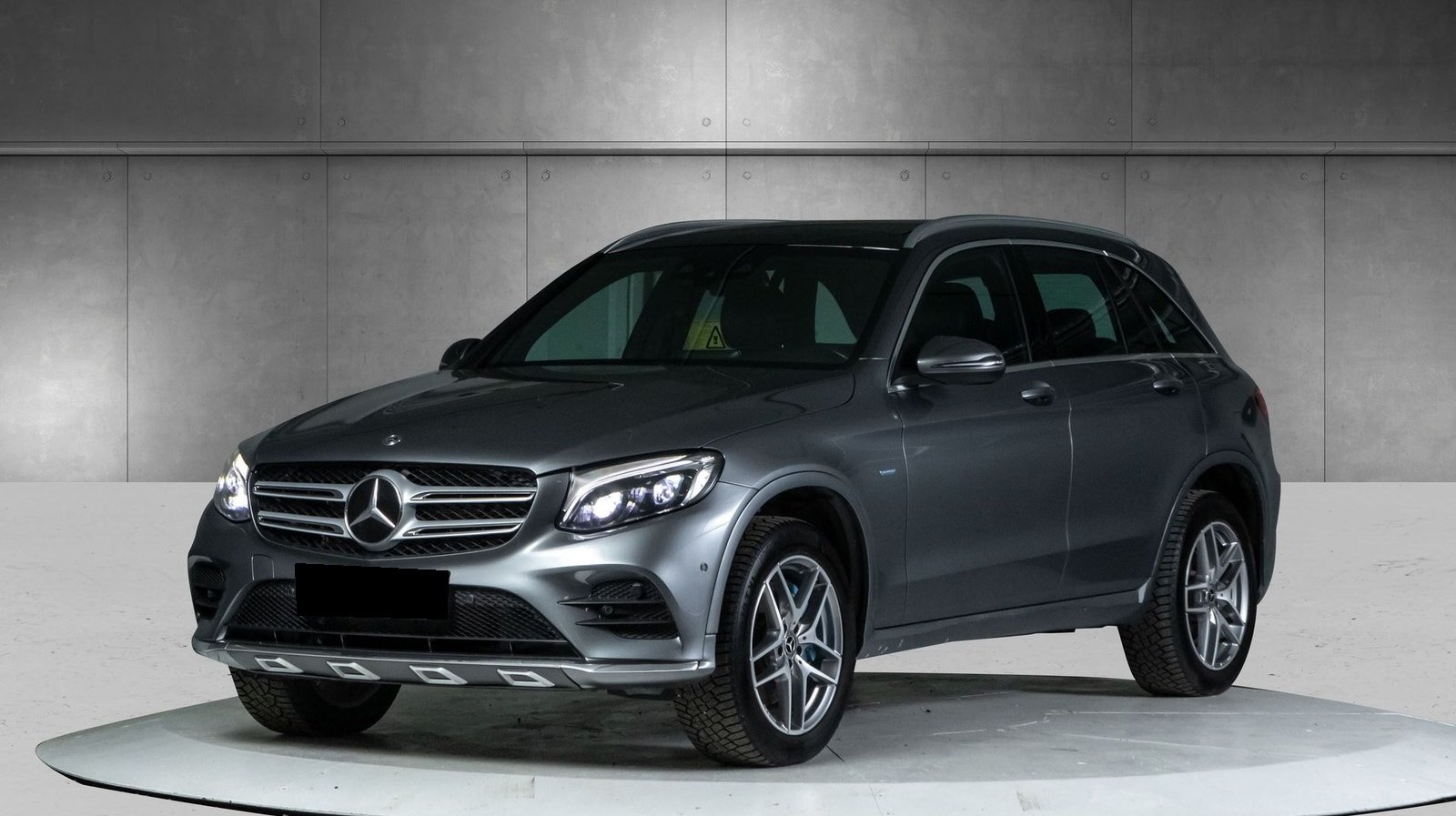 Mercedes-Benz GLC 350 e Plug-in Hybrid AMG