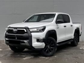 Toyota Hilux 2.8 D-4D Invincible X SR+