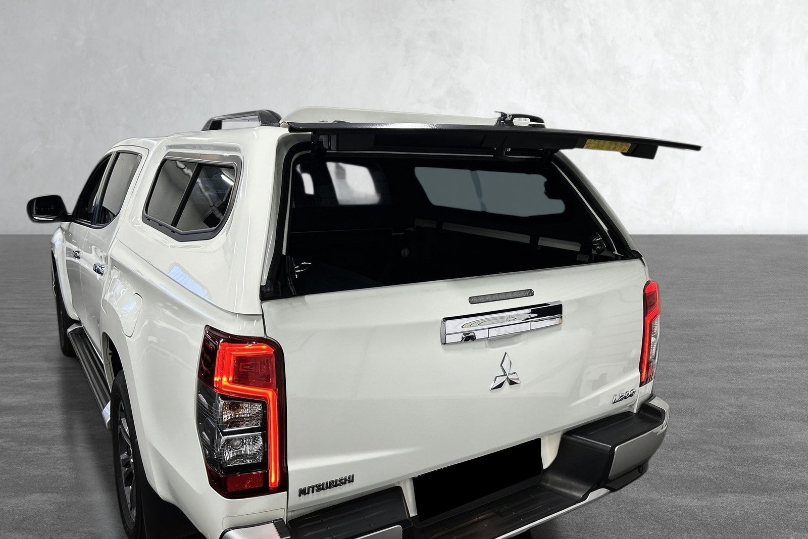 Mitsubishi L200 2.2 Di-D 4WD Instyle+