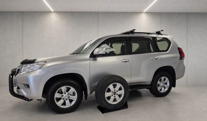 
Toyota Land Cruiser 2.8 D-4D 177 ch 4WD Automatique full									