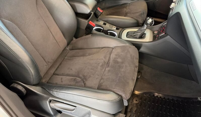 
Audi Q3 2.0 TDI quattro full									