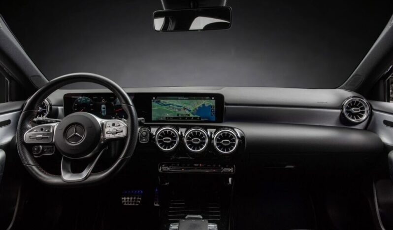 
Mercedes-Benz A 220 4MATIC AMG full									