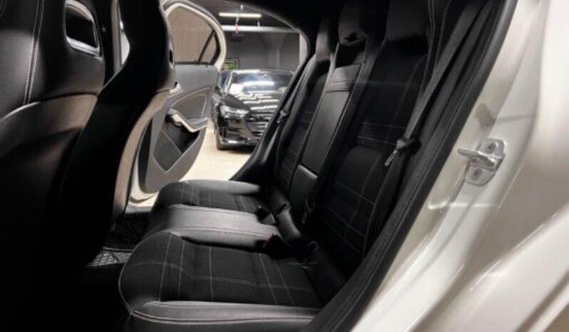 
Mercedes-Benz A 180 full									
