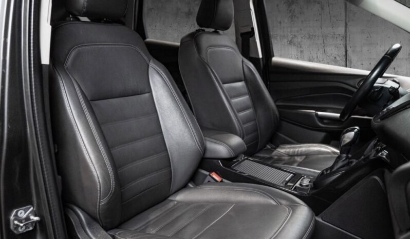 
Ford Kuga Titanium 2.0 TDCi AWD full									