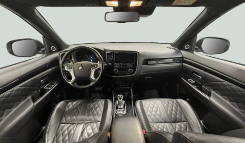 
Mitsubishi Outlander 2.4 224 ch 4×4 S-Edition full									