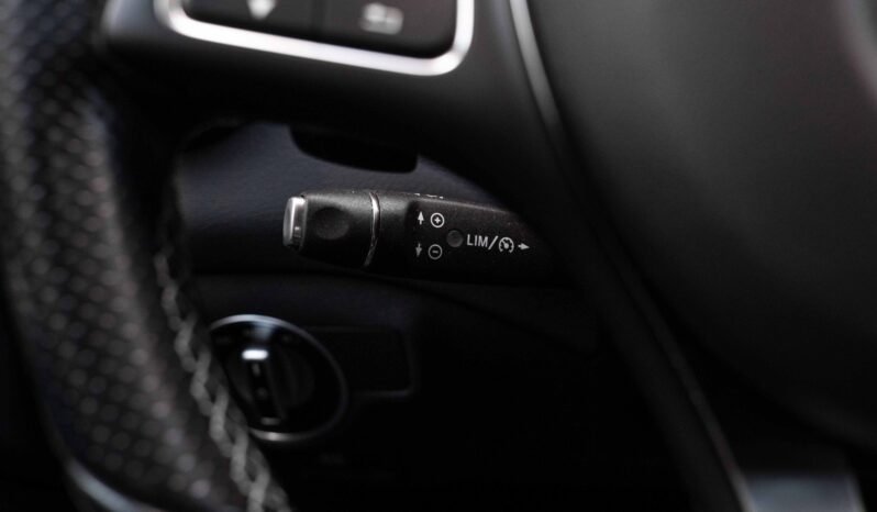 
Mercedes-Benz GLA 180 full									