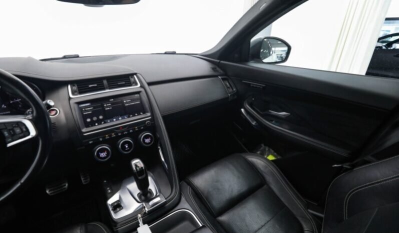 
Jaguar E-PACE 2.0D 150 ch AWD R-Dynamic full									