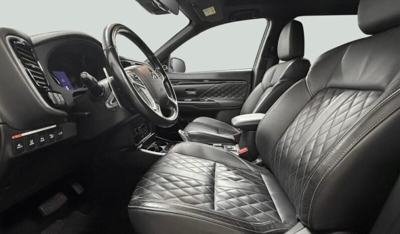 
Mitsubishi Outlander 2.4 224 ch 4×4 S-Edition full									