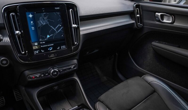 
Volvo XC40 T5 Twin Engine R-Design full									