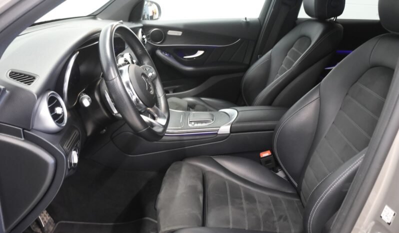
Mercedes-Benz GLC 300 e AMG full									