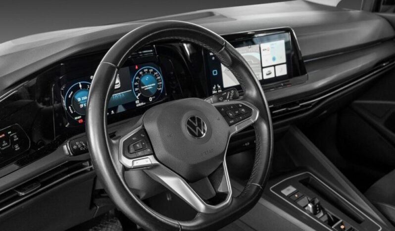 
Volkswagen Golf VIII eHybrid full									