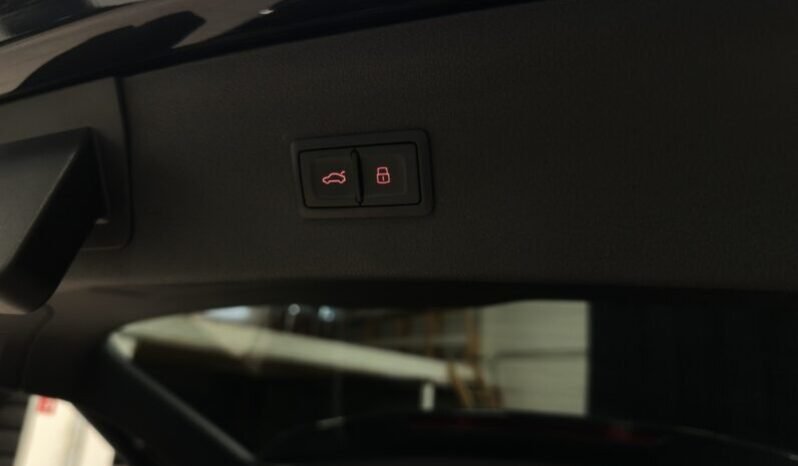 
Audi Q3 1.4 TFSI 150 ch S line full									
