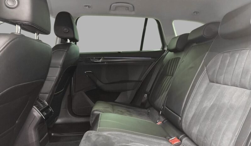 
Škoda Superb 2.0 TDI Style 4×4 full									