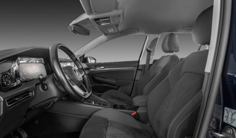 
Volkswagen Golf VIII eHybrid full									