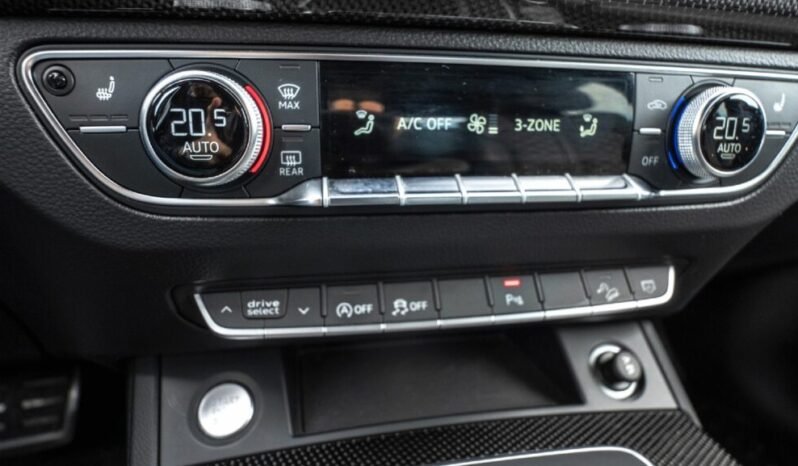 
Audi Q5 2.0 TDI S line full									