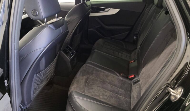 
Audi A4 40 TDI quattro S line full									