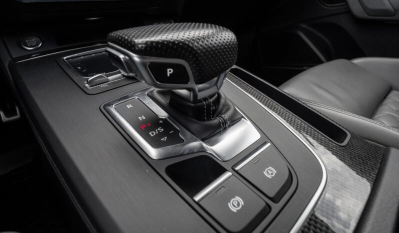 
Audi Q5 2.0 TDI S line full									