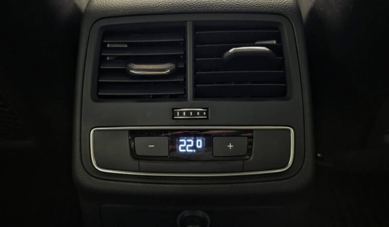 
Audi A4 40 TDI quattro S line full									