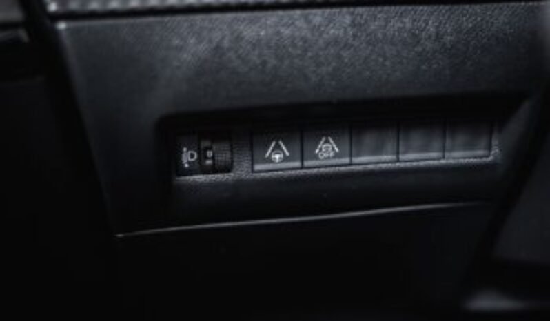 
Peugeot 2008 1.5 BlueHDi 130 ch full									