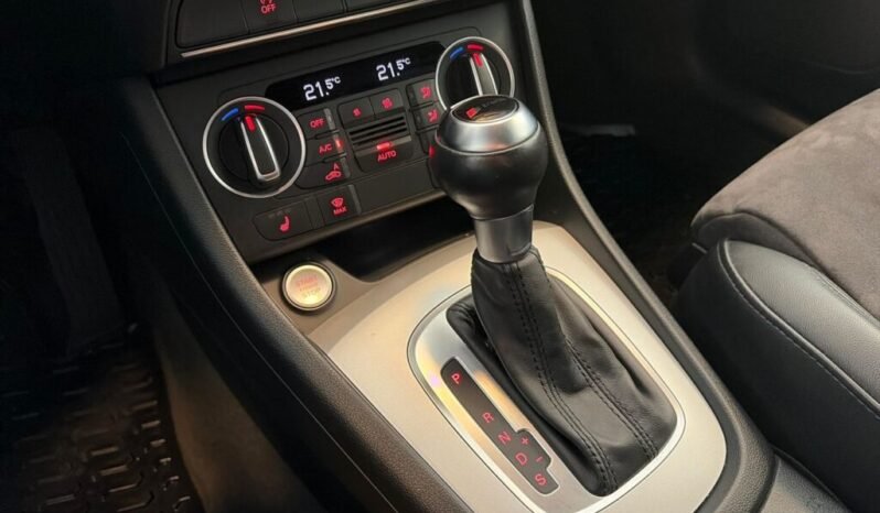
Audi Q3 2.0 TDI quattro full									