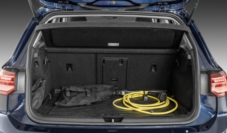 
Volkswagen Golf VIII eHybrid full									