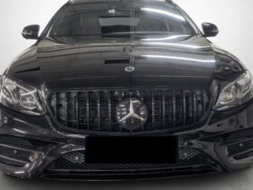 Mercedes-Benz E300 de 306 ch – 2× AMG
