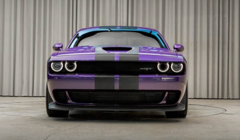 
Dodge Challenger SRT Hellcat full									