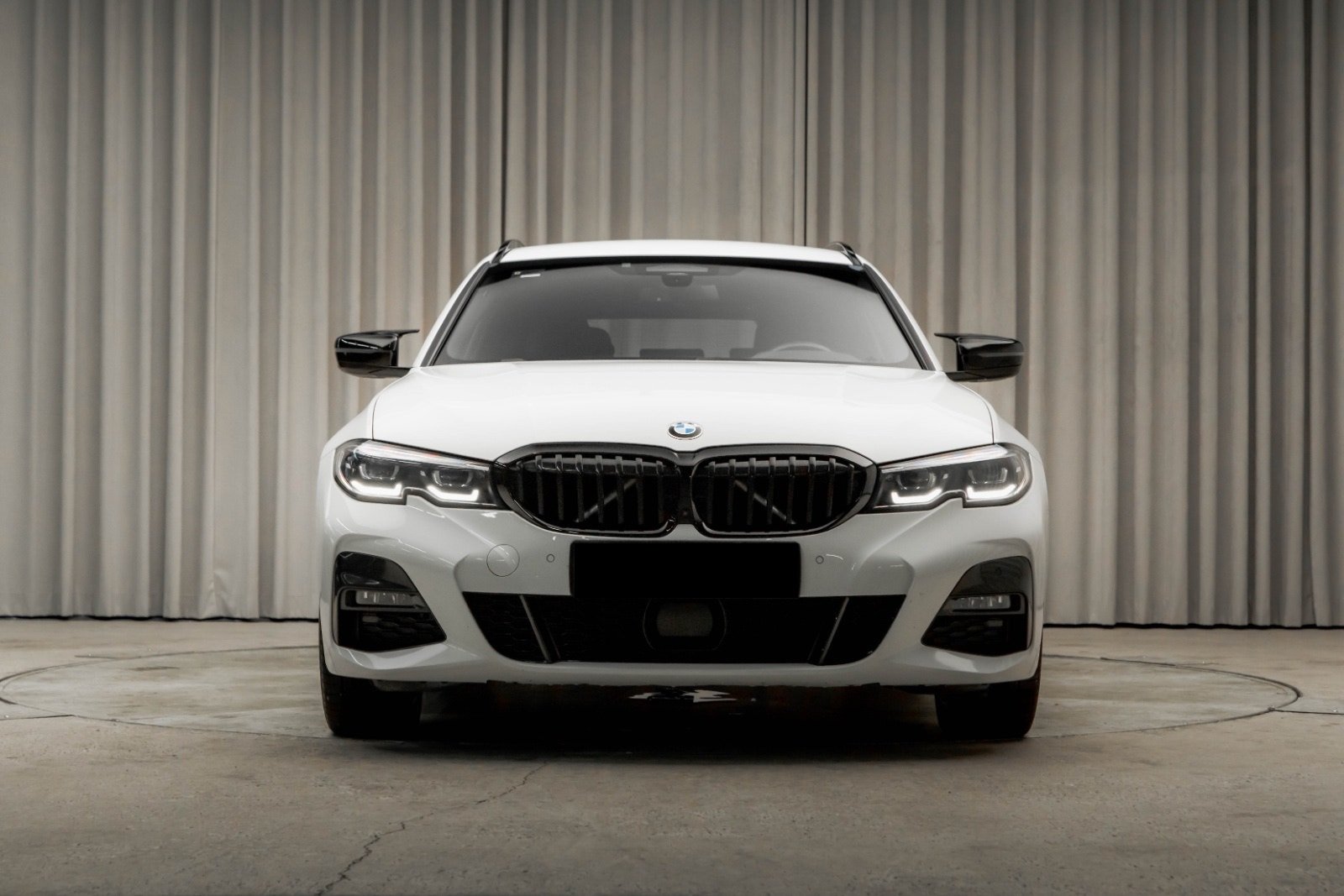 BMW 330e xDrive M Sport
