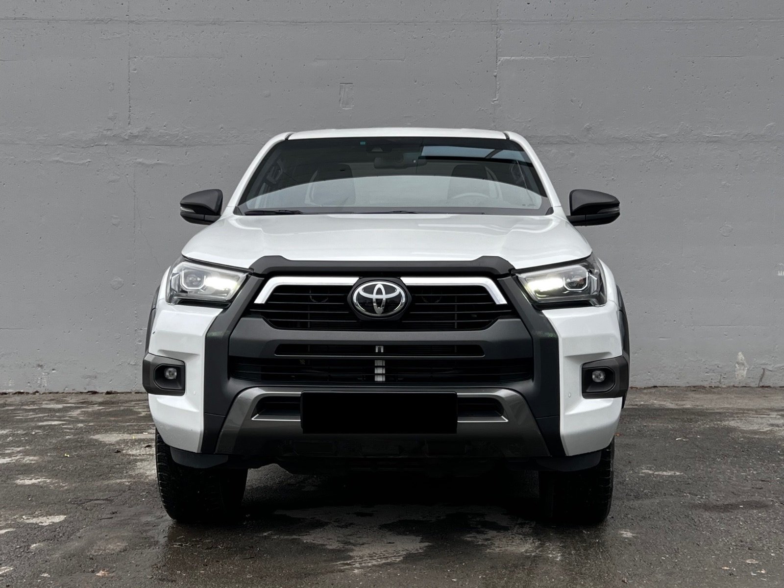 Toyota Hilux 2.8 D-4D Invincible X SR+