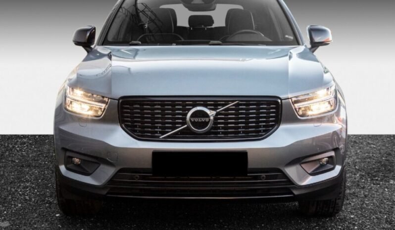 
Volvo XC40 AWD R-Design full									
