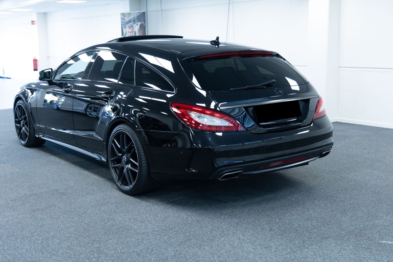 Mercedes-Benz CLS 350 d 4MATIC Shooting Brake AMG Plus