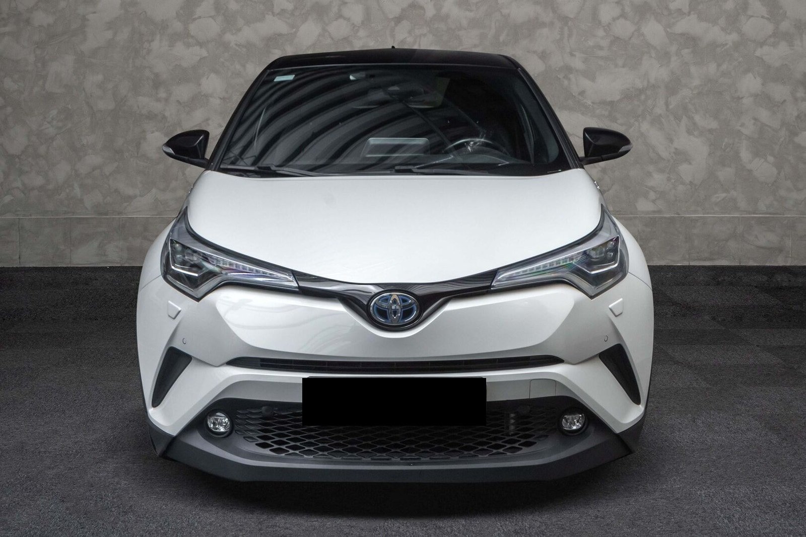 Toyota C-HR Hybrid Lounge Tech Bi-Tone