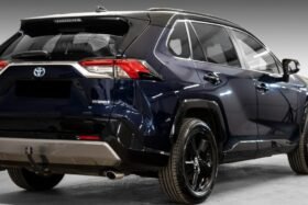 Toyota RAV4 Hybrid AWD Style