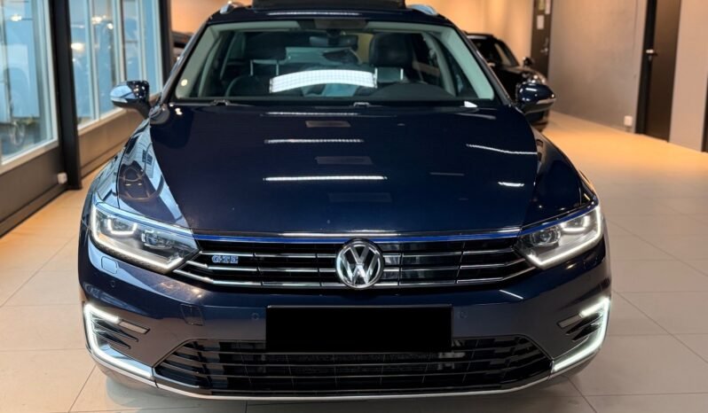 
Volkswagen Passat GTE Highline full									