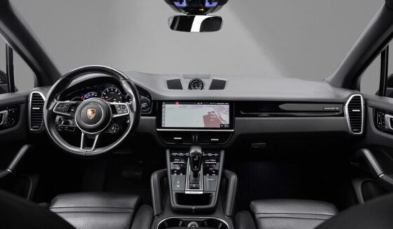 
Porsche Cayenne E-Hybrid full									