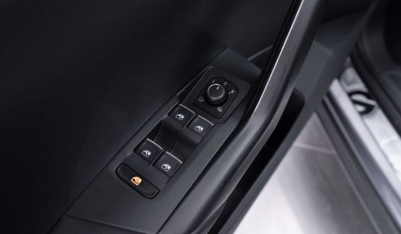 
Volkswagen T-Cross full									