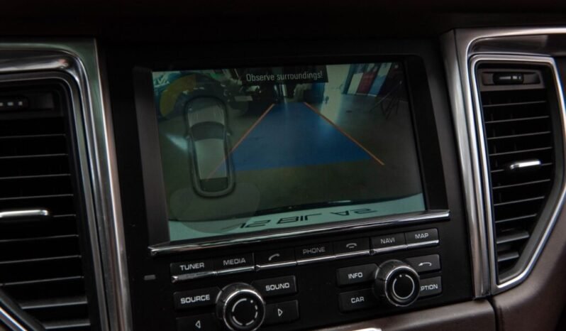 
Porsche Macan Turbo 3.6 V6 400 ch full									