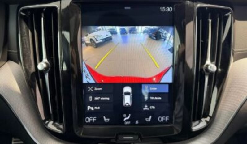 
Volvo XC60 T8 AWD R-Design full									