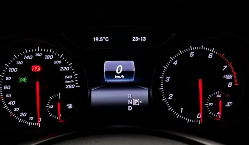 
Mercedes-Benz A 180 full									