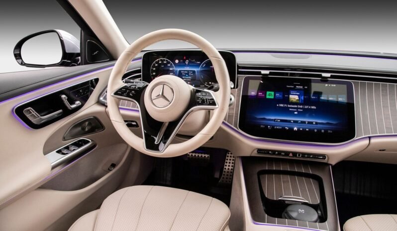 
Mercedes-Benz E 300 de Avantgarde full									