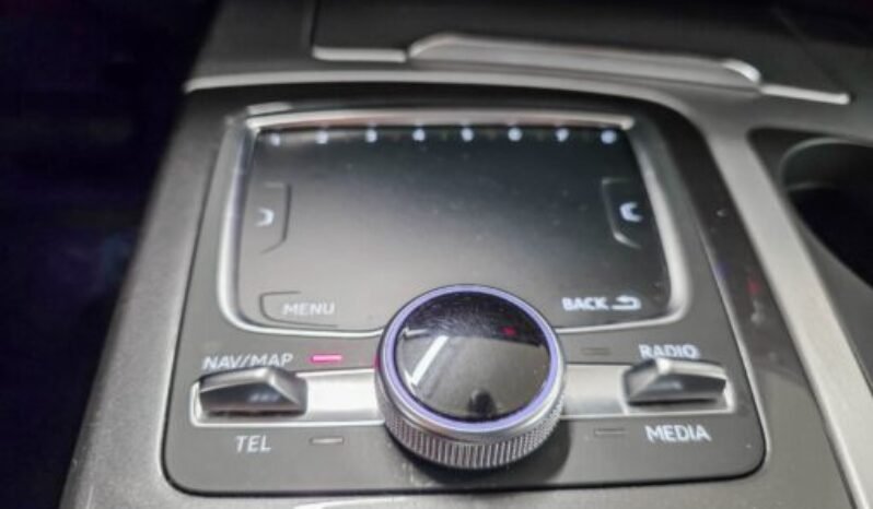 
Audi Q7 e-tron 3.0 TDI quattro S line full									