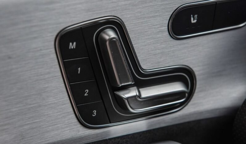 
Mercedes-Benz A 220 4MATIC AMG full									