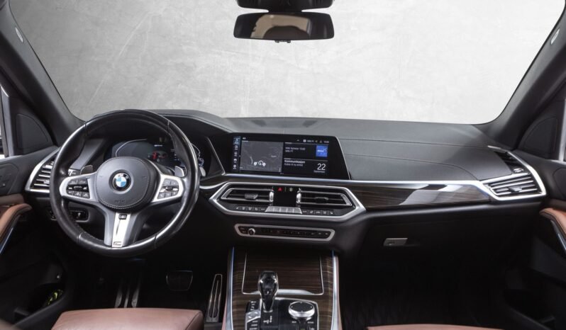 
BMW X5 xDrive45e full									