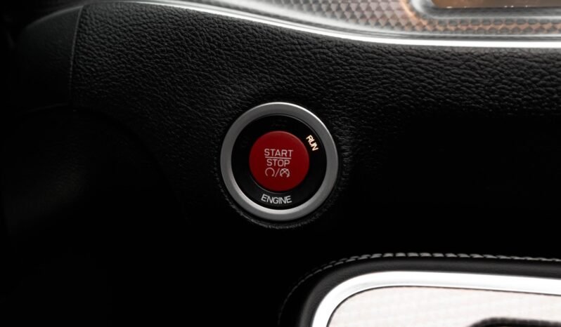 
Dodge Challenger SRT Hellcat full									