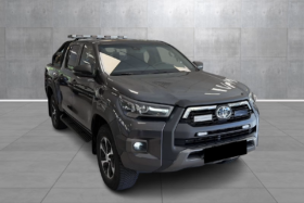 TOYOTA HILUX SOMNY TOPPMODELL SKINN BREDLAST 204 CH 2025 — NEUF 39 KM