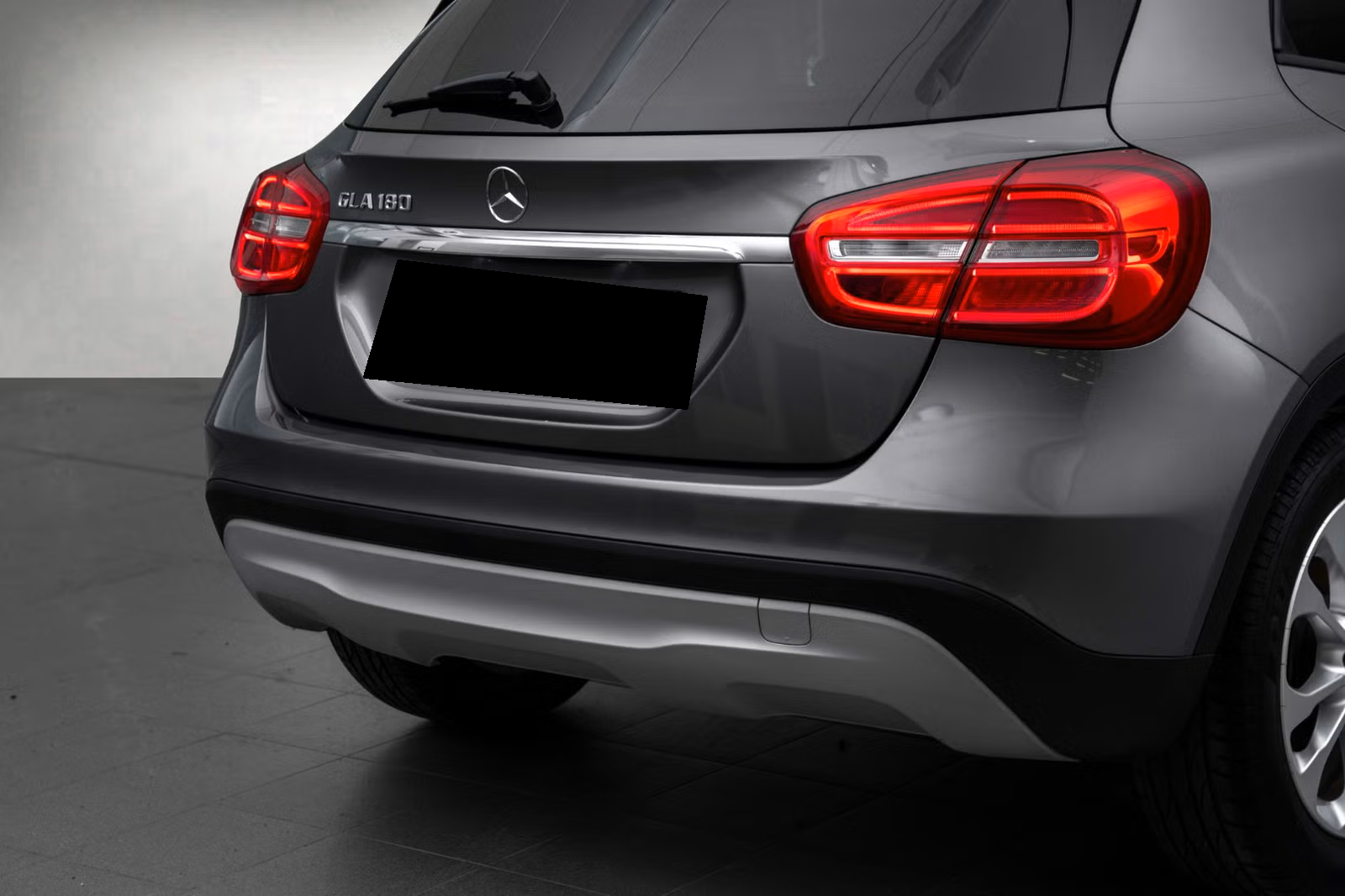 MERCEDES-BENZ GLA 180 122 CH AUTOMATIQUE