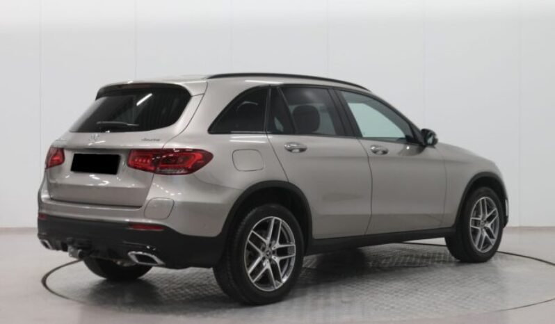 
Mercedes-Benz GLC 300 e AMG full									
