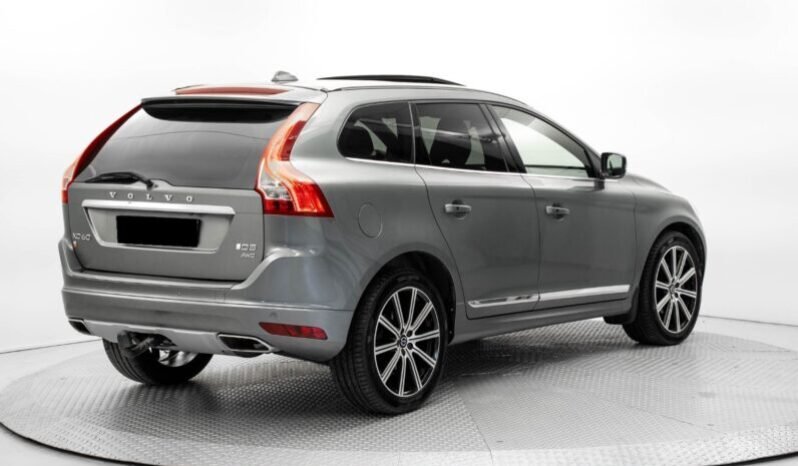 
Volvo XC60 D5 AWD Summum full									