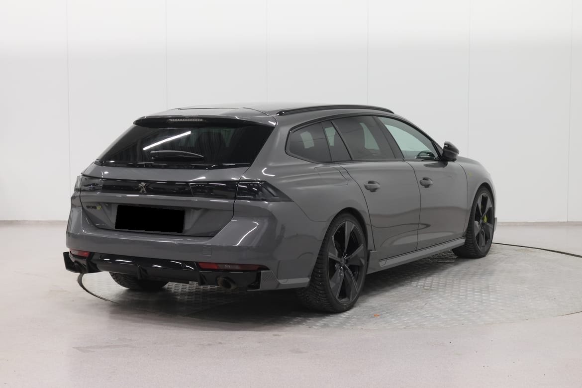 Peugeot 508 PSE (Peugeot Sport Engineered) Plug-in Hybrid
