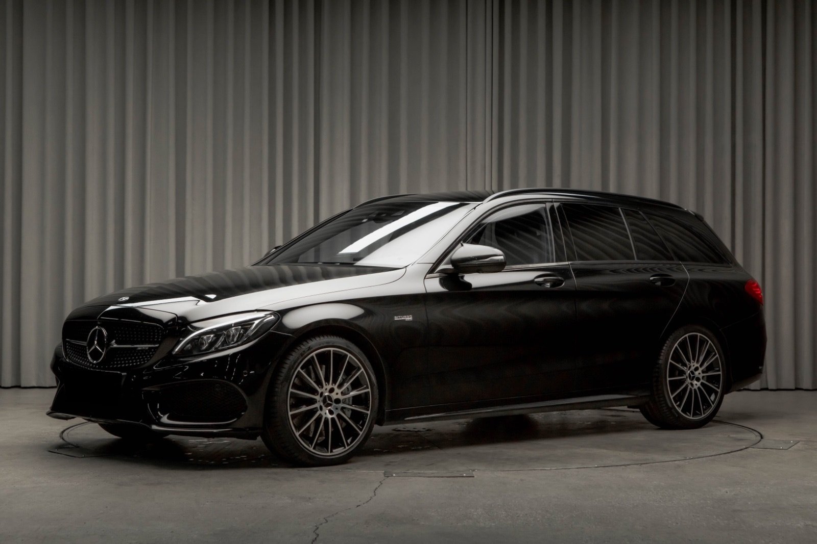 Mercedes-Benz C43 AMG 4MATIC